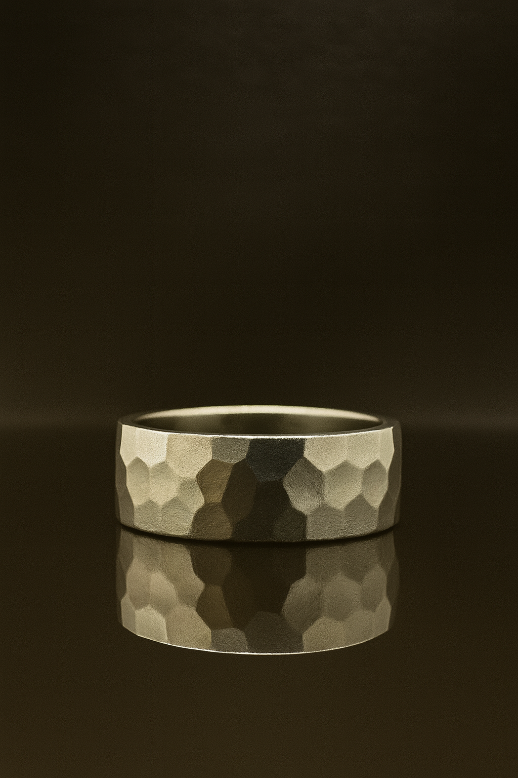 Hammered Elegance Band