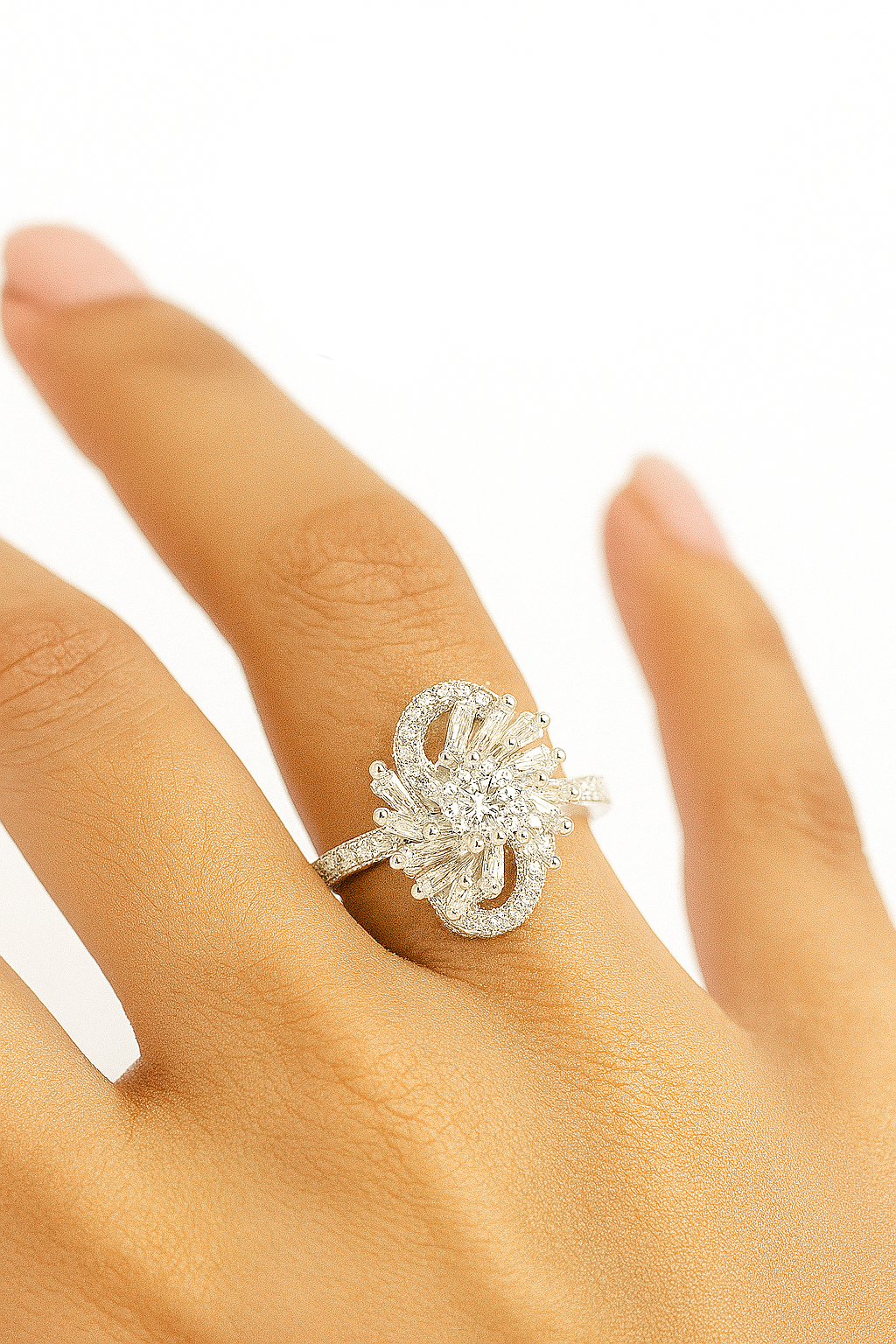 Luxe Aurora Diamond Ring