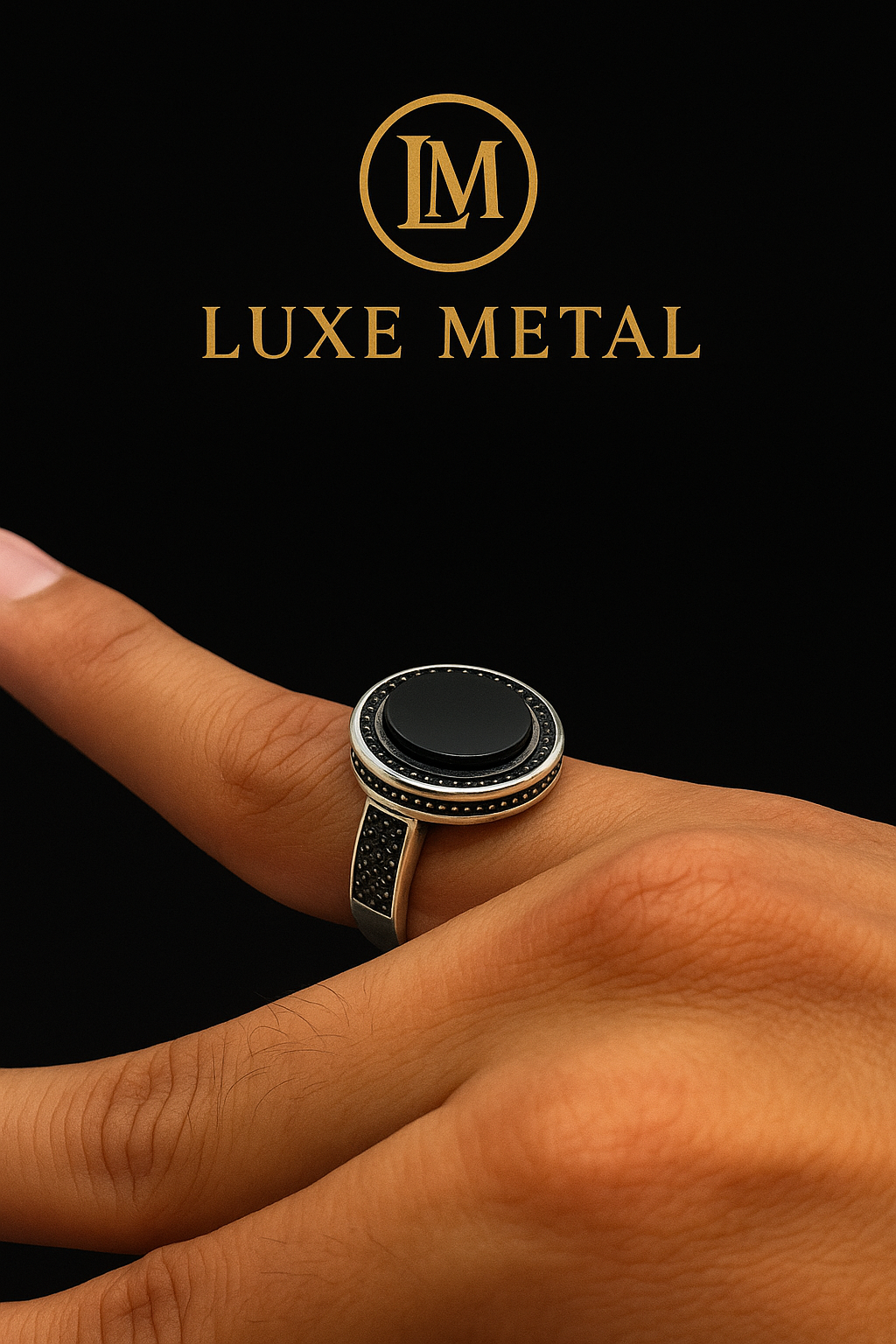 Obsidian Crest – Black Onyx Royale Ring