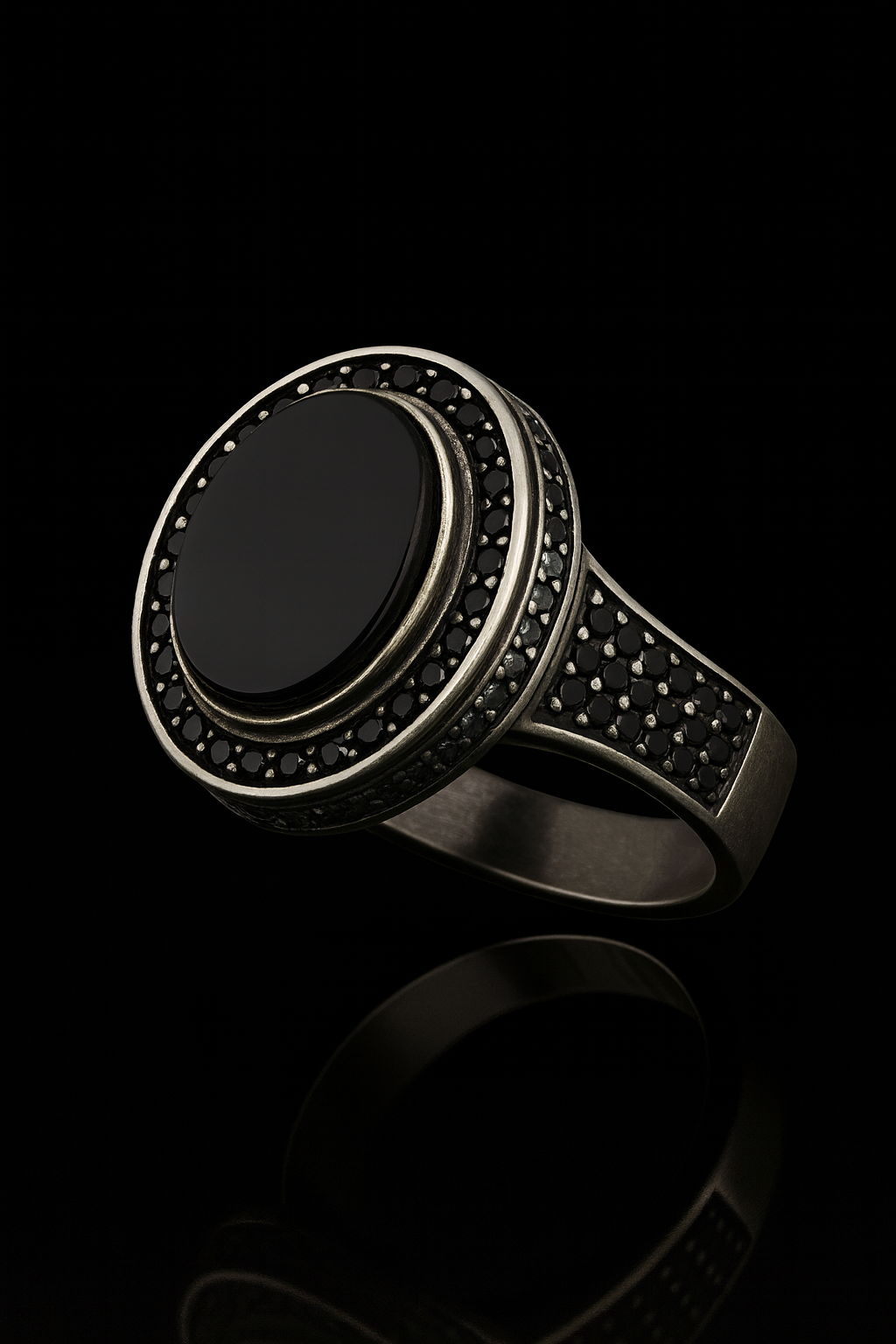 Obsidian Crest – Black Onyx Royale Ring