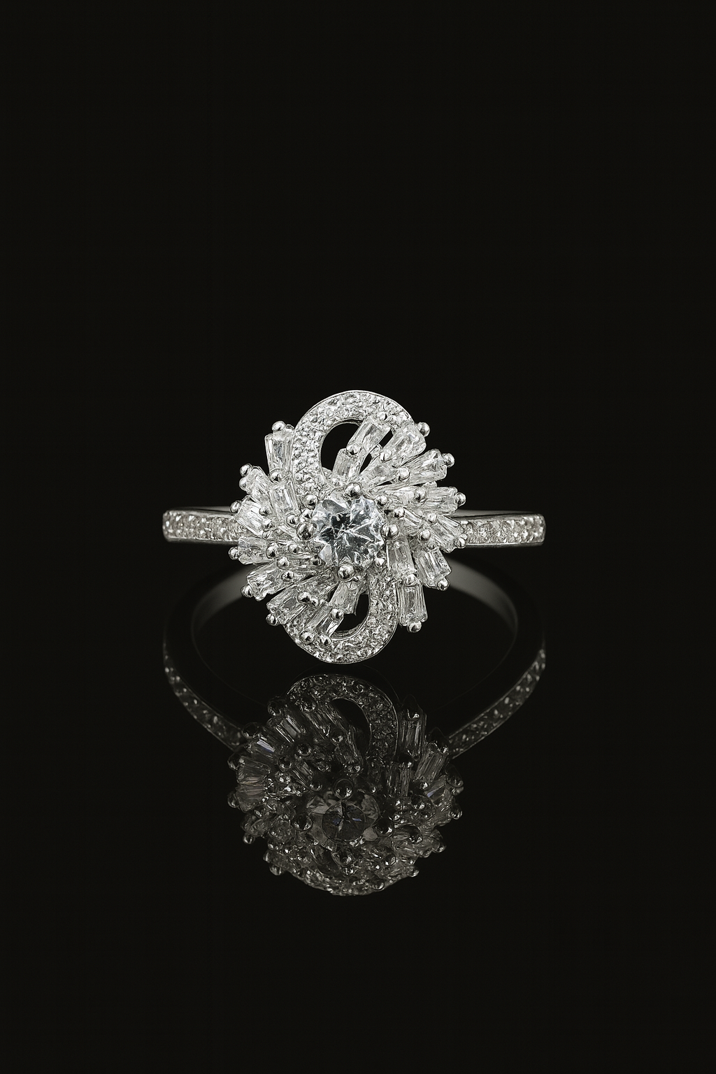 Luxe Aurora Diamond Ring