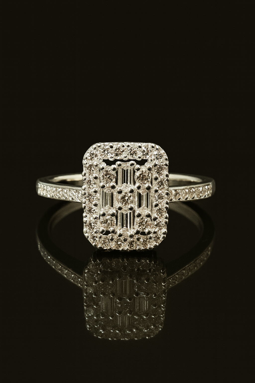 Luxe Radiance Cluster Diamond Ring