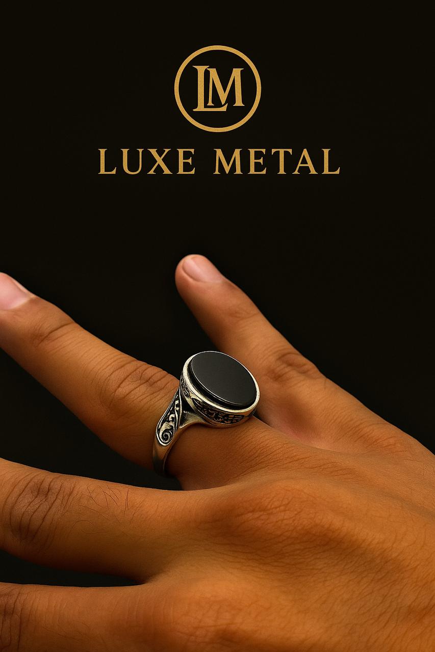 Onyx Heritage Ring